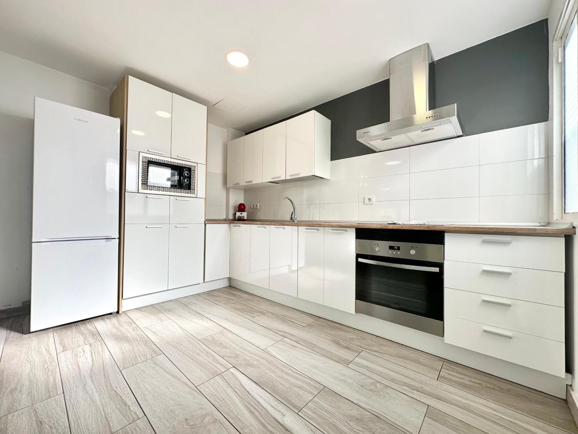 Mango Sorbet Super Central, 3 Desks, High Speed Internet, 3 Bedrooms And 2 Bathrooms Appartement *