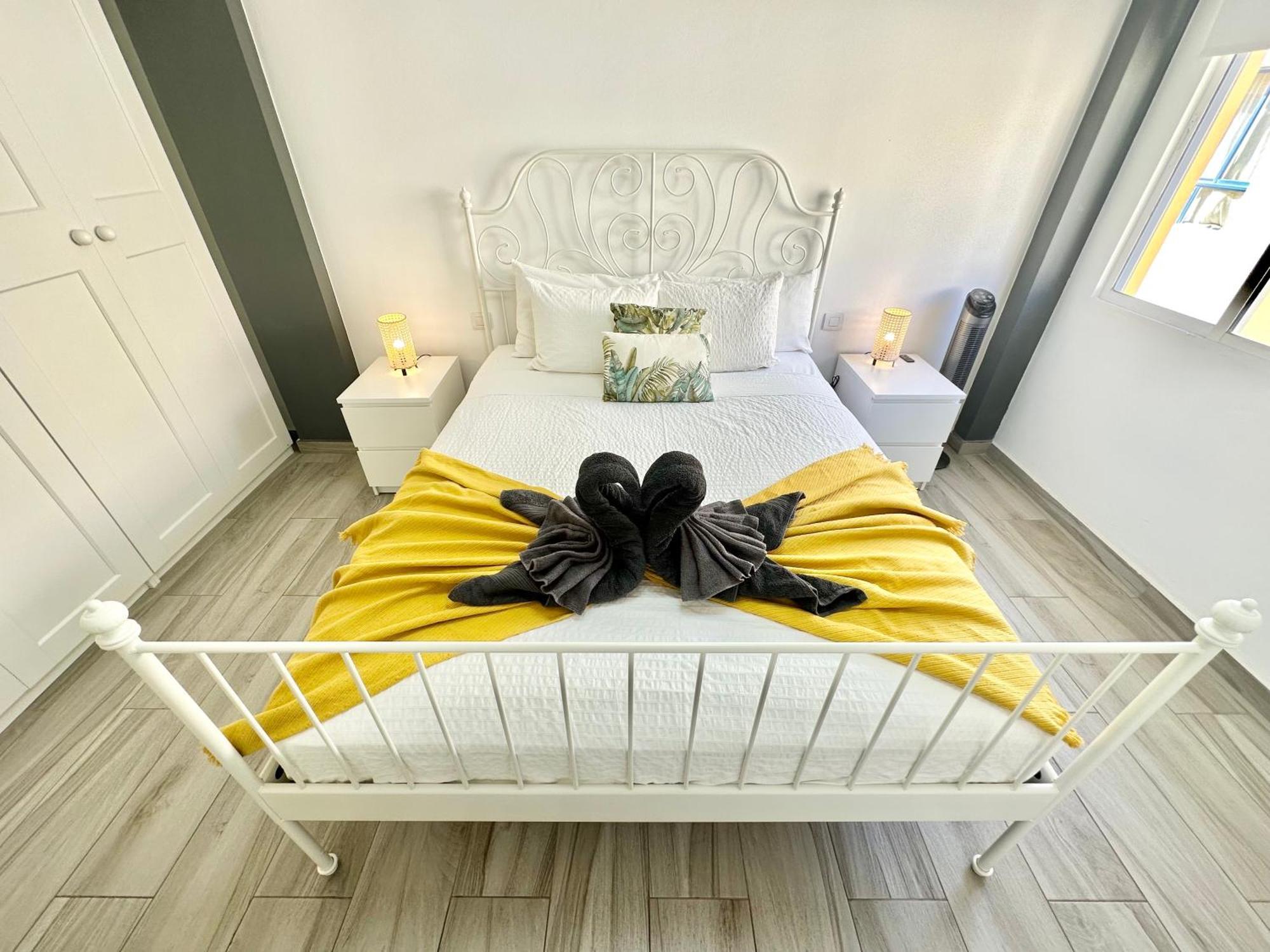 Appartement Mango Sorbet Super Central, 3 Desks, High Speed Internet, 3 Bedrooms And 2 Bathrooms
